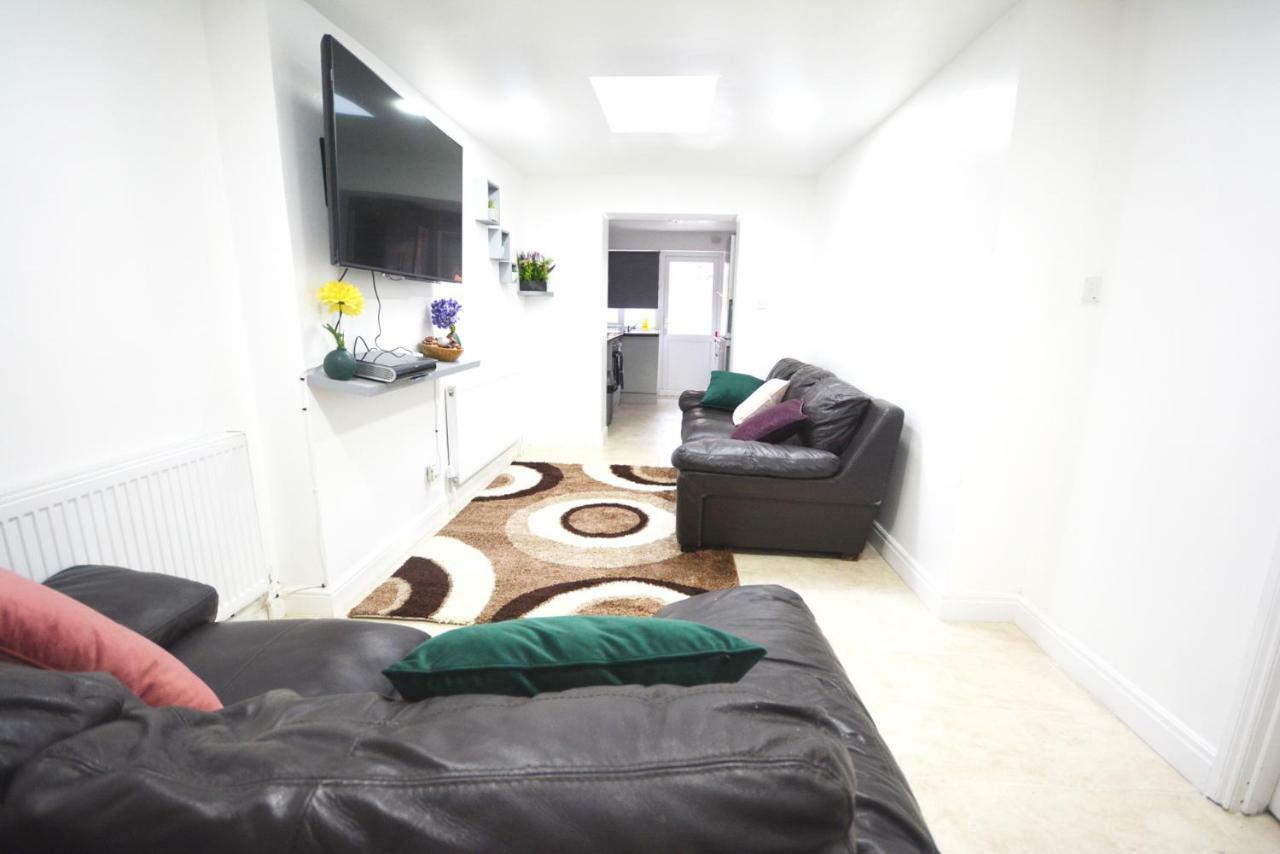 London Zone 2 Three Bedroom Apartment Exterior foto