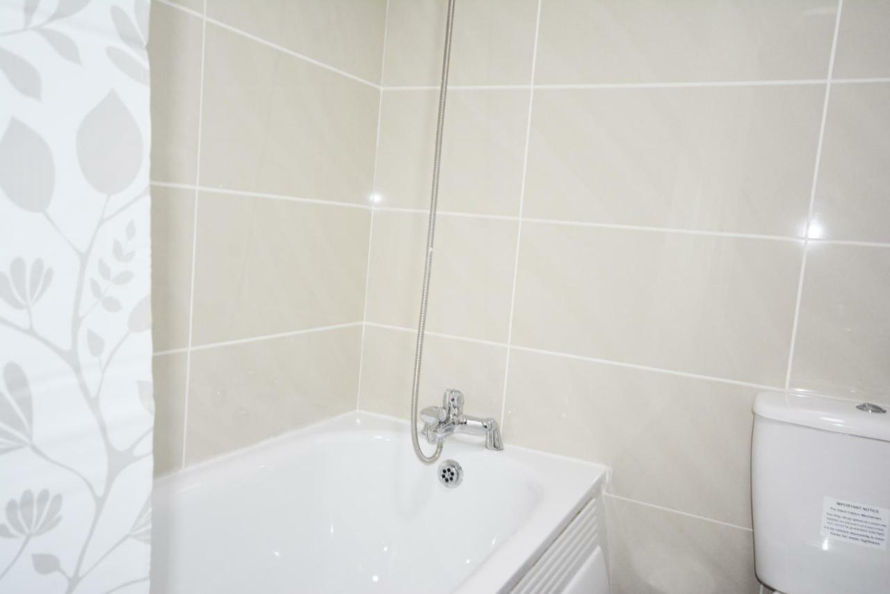 London Zone 2 Three Bedroom Apartment Exterior foto